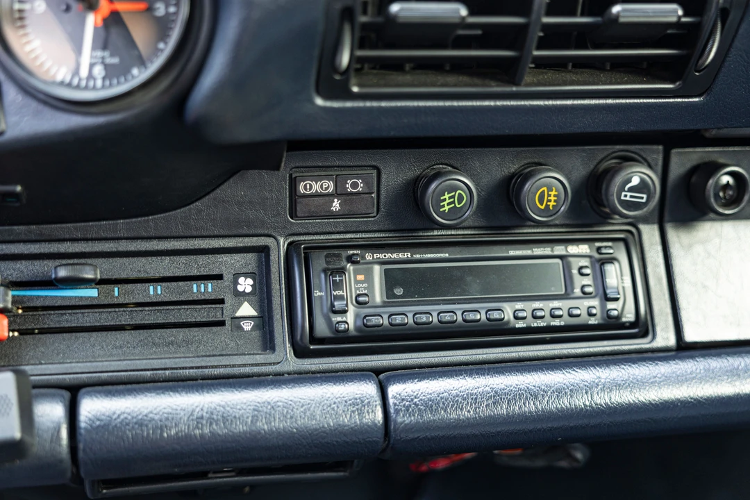 1988 Porsche 911 Carrera 3.2 - Image 30 of 31