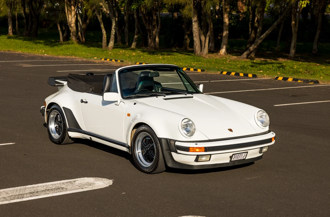 1988 Porsche 911 Carrera 3.2 - Image 17 of 31
