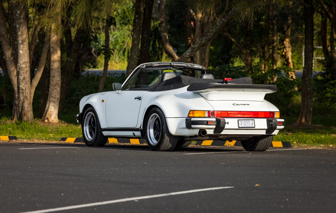 1988 Porsche 911 Carrera 3.2 - Image 5 of 31
