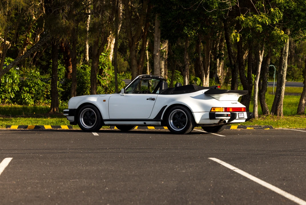 1988 Porsche 911 Carrera 3.2 - Image 14 of 31