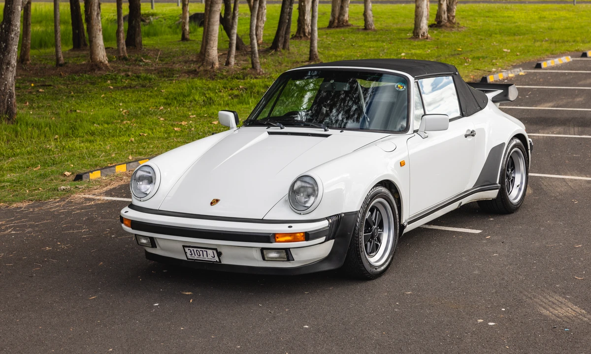 1988 Porsche 911 Carrera 3.2 - Image 21 of 31