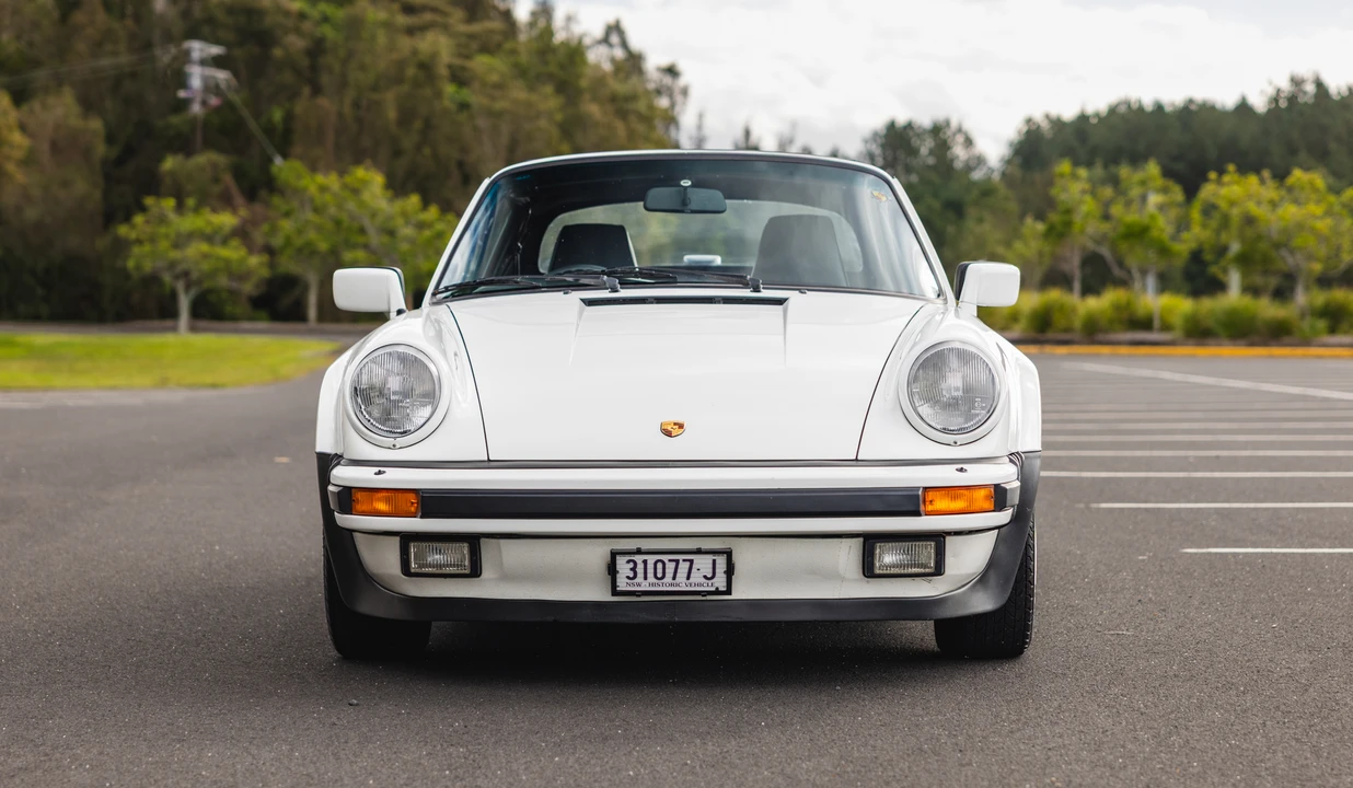 1988 Porsche 911 Carrera 3.2 - Image 2 of 31