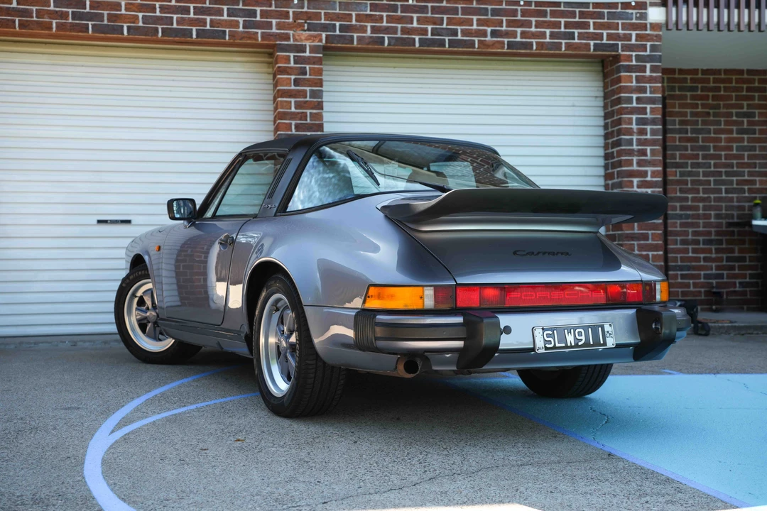 1988 Porsche 911 Carrera 3.2 - Image 5 of 31
