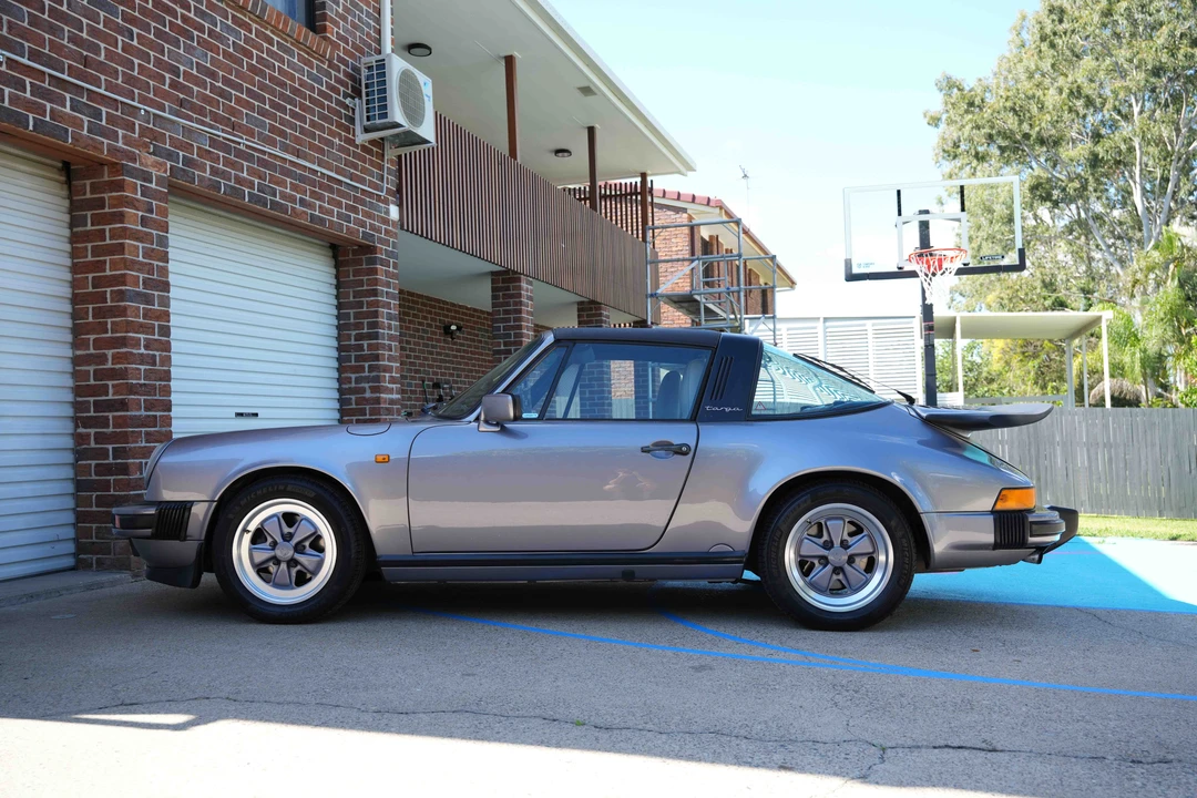 1988 Porsche 911 Carrera 3.2 - Image 4 of 31