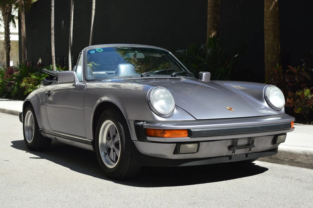 1988 Porsche 911 Carrera 3.2 - Image 12 of 31
