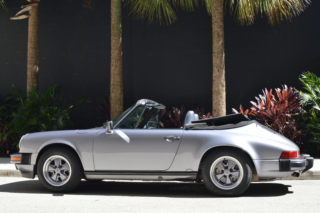 1988 Porsche 911 Carrera 3.2 - Image 17 of 31