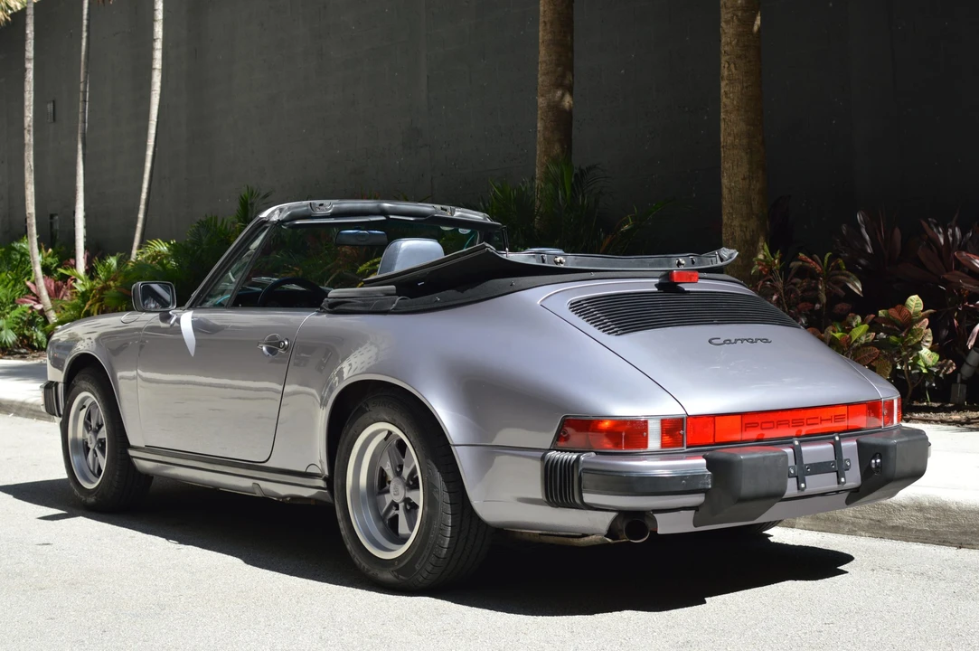 1988 Porsche 911 Carrera 3.2 - Image 25 of 31