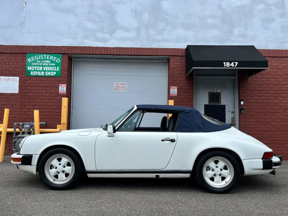 1988 Porsche 911 Carrera 3.2 - Image 5 of 6
