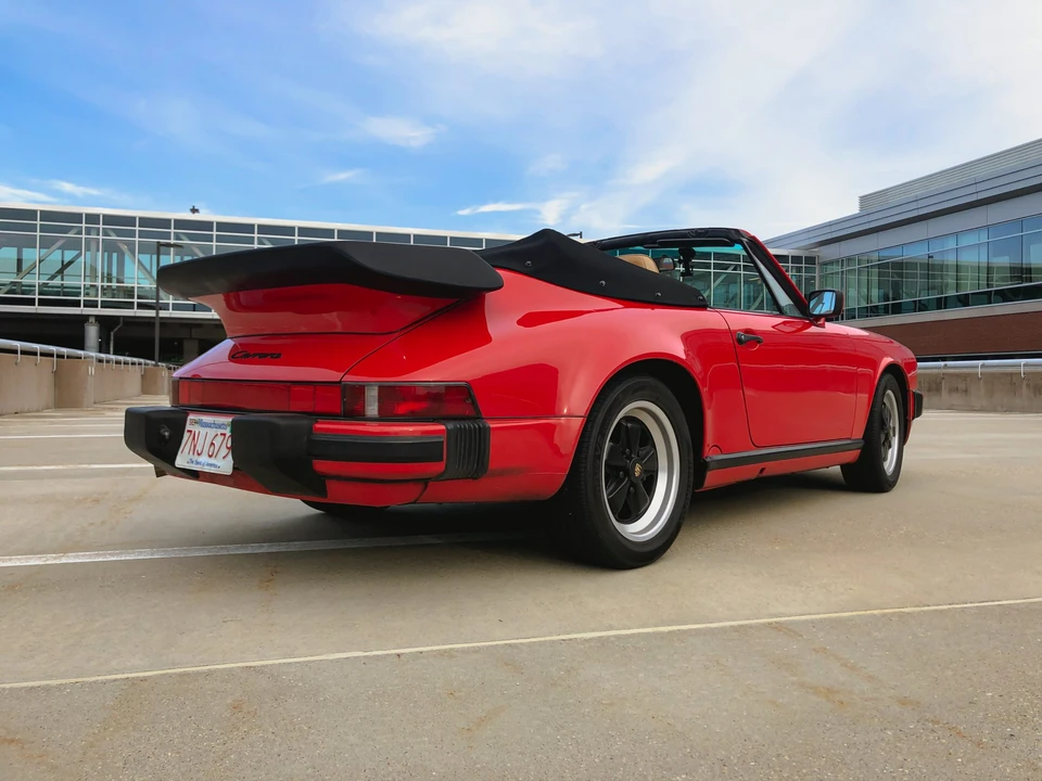 1988 Porsche 911 Carrera 3.2 - Image 20 of 31