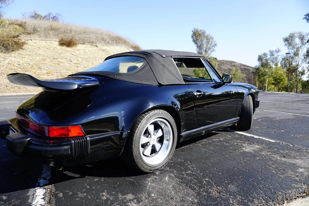 1988 Porsche 911 Carrera 3.2 - Image 25 of 31