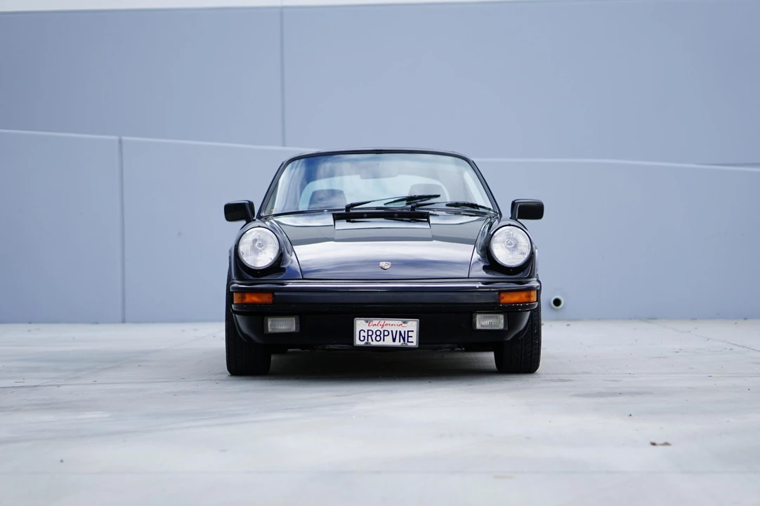 1988 Porsche 911 Carrera 3.2 - Image 9 of 31