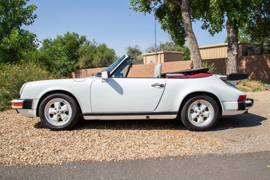 1988 Porsche 911 Carrera 3.2 - Image 9 of 31