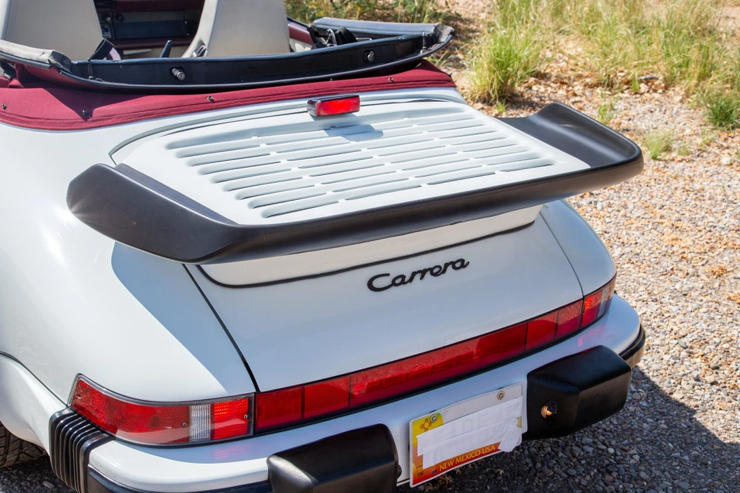 1988 Porsche 911 Carrera 3.2 - Image 24 of 31