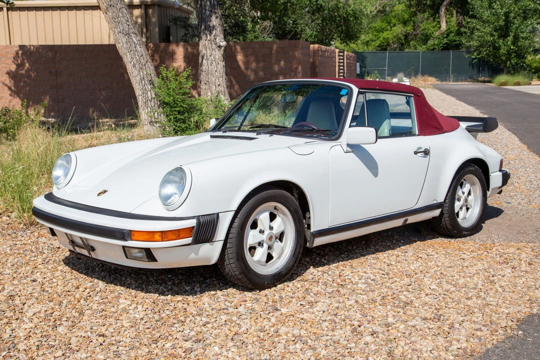 1988 Porsche 911 Carrera 3.2 - Image 10 of 31