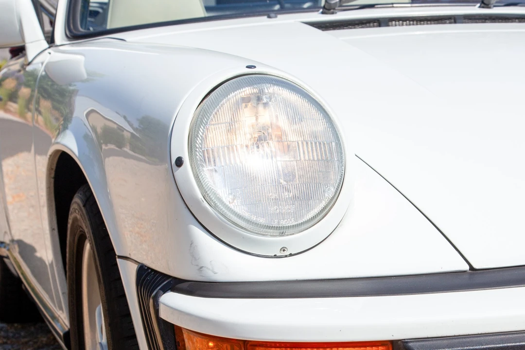1988 Porsche 911 Carrera 3.2 - Image 21 of 31