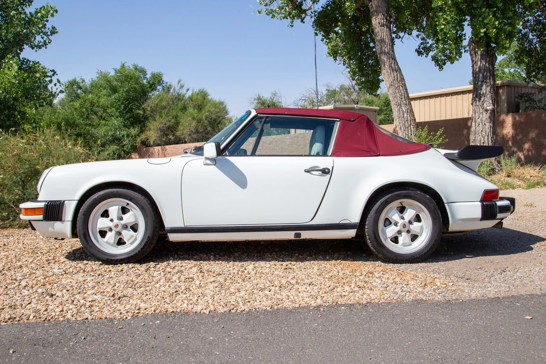 1988 Porsche 911 Carrera 3.2 - Image 17 of 31