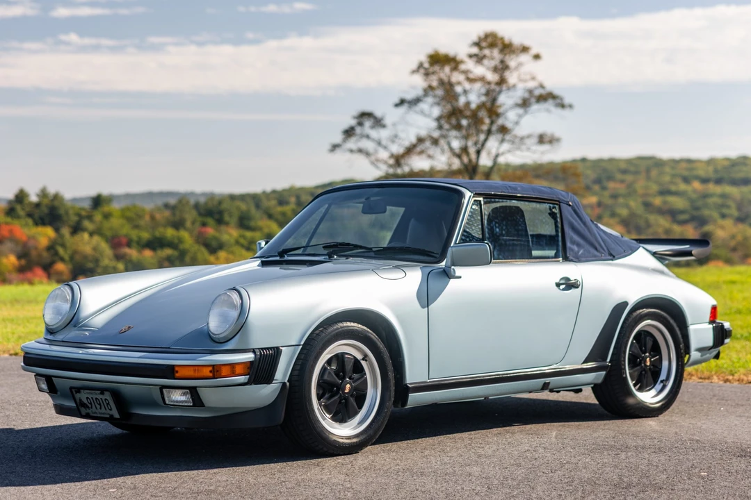 1988 Porsche 911 Carrera 3.2 - Image 17 of 31