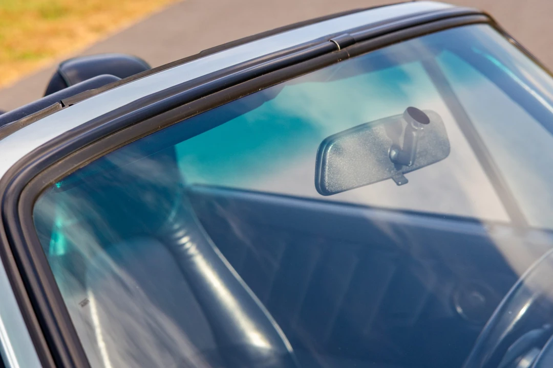 1988 Porsche 911 Carrera 3.2 - Image 29 of 31