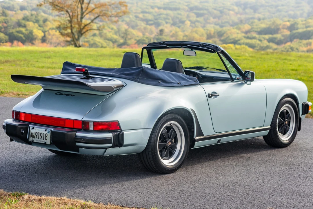 1988 Porsche 911 Carrera 3.2 - Image 19 of 31