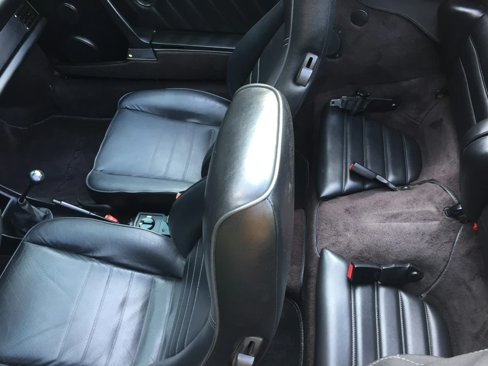 1988 Porsche 911 Carrera 3.2 - Image 24 of 31