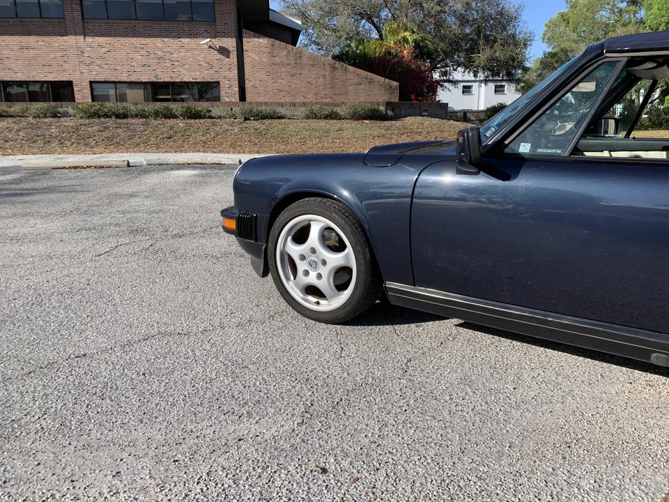 1988 Porsche 911 Carrera 3.2 - Image 17 of 31