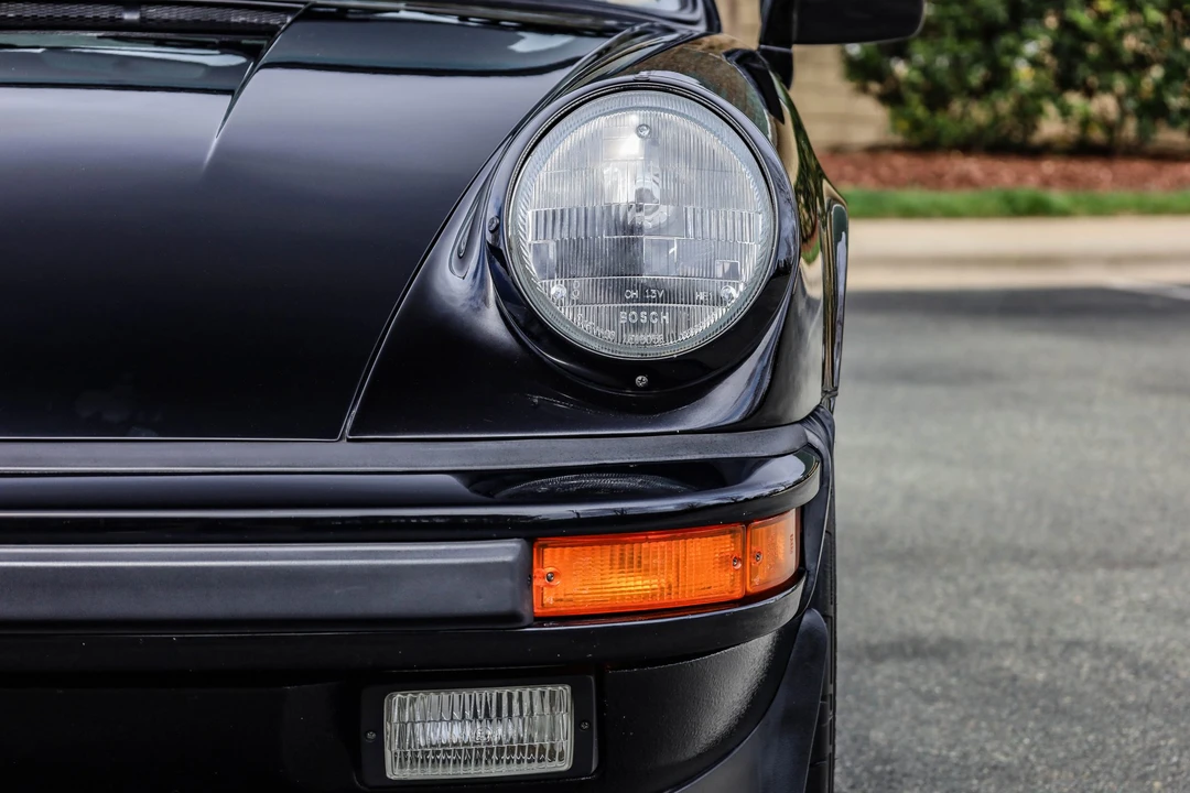1988 Porsche 911 Carrera 3.2 - Image 16 of 31