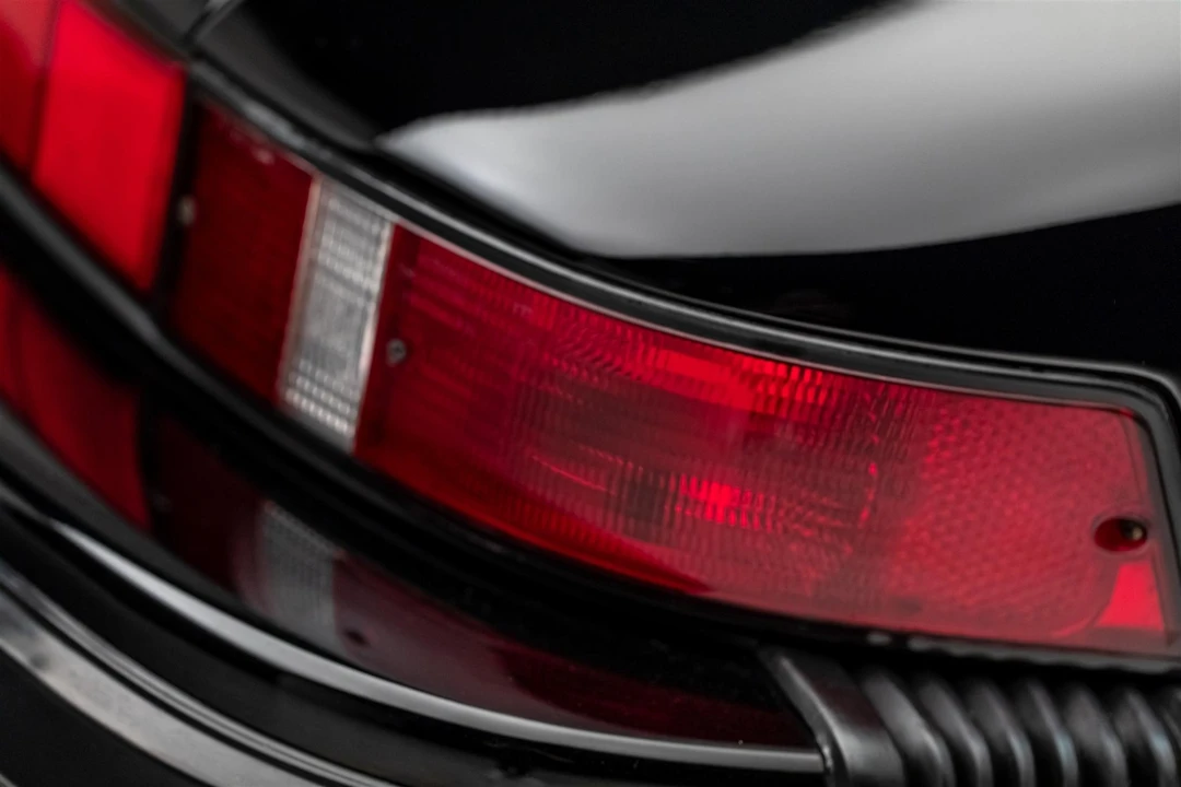 1988 Porsche 911 Carrera 3.2 - Image 27 of 31