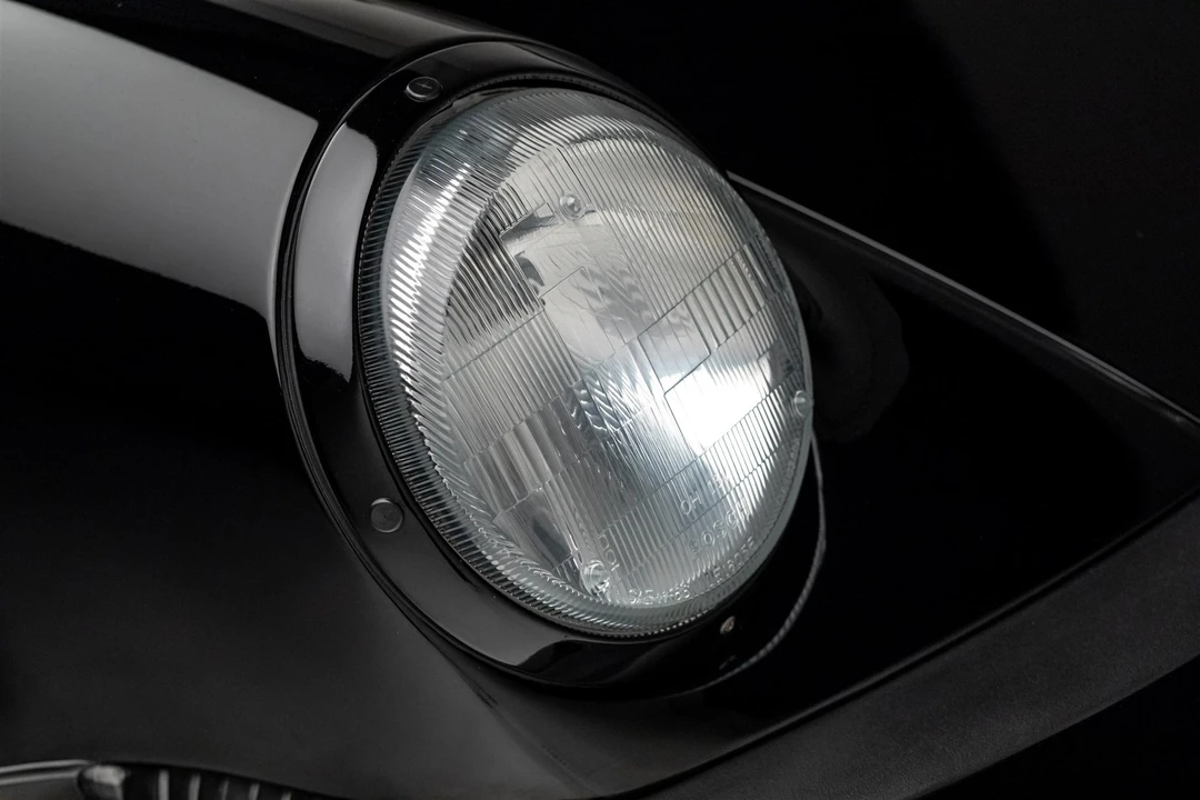 1988 Porsche 911 Carrera 3.2 - Image 24 of 31