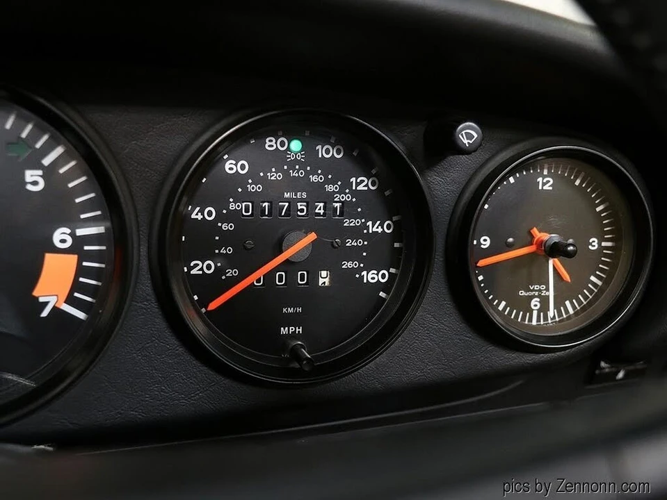 1988 Porsche 911 Carrera 3.2 - Image 24 of 31