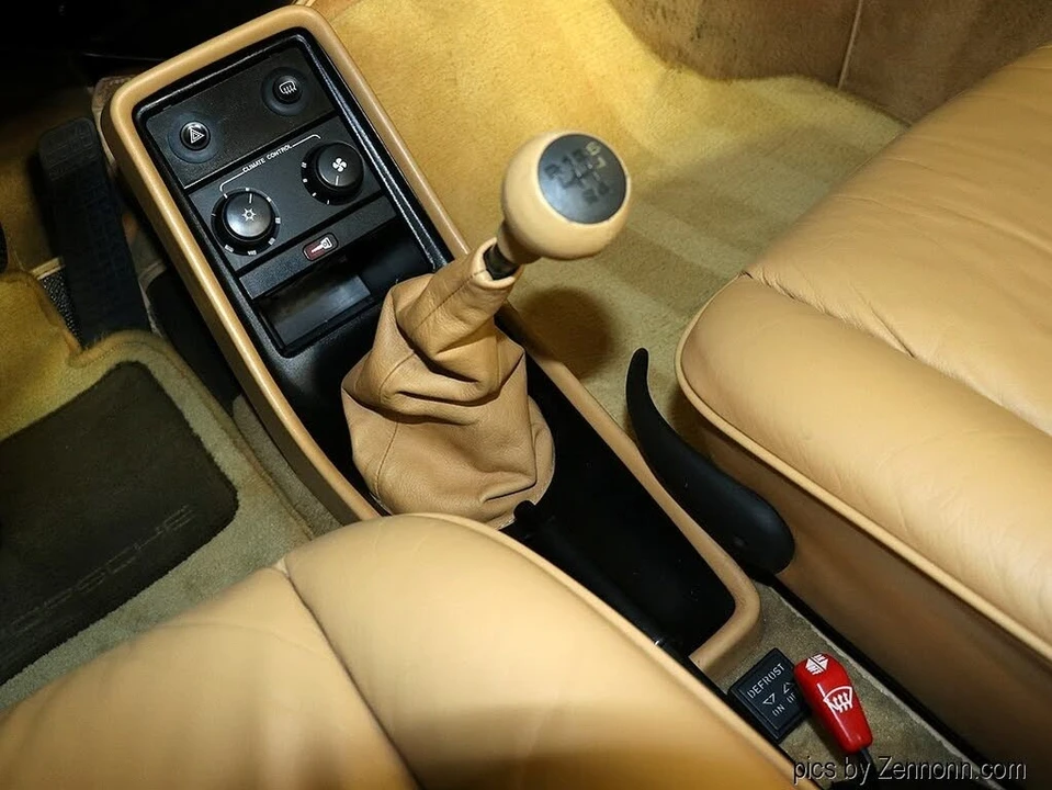 1988 Porsche 911 Carrera 3.2 - Image 30 of 31