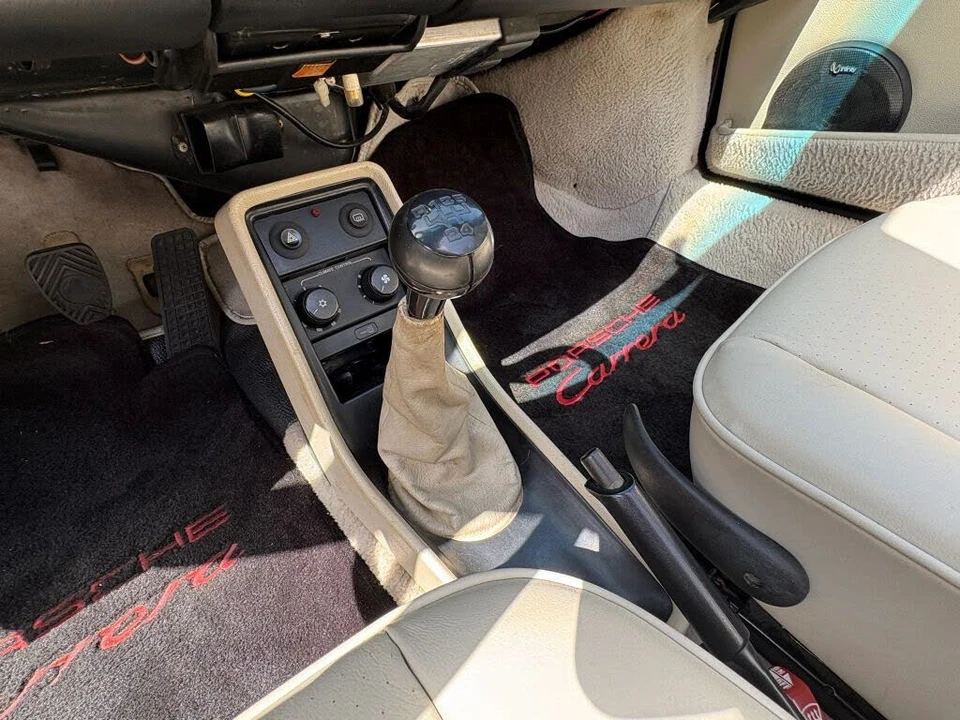 1988 Porsche 911 Carrera 3.2 - Image 20 of 31