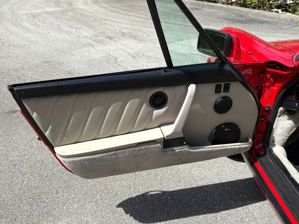 1988 Porsche 911 Carrera 3.2 - Image 15 of 31