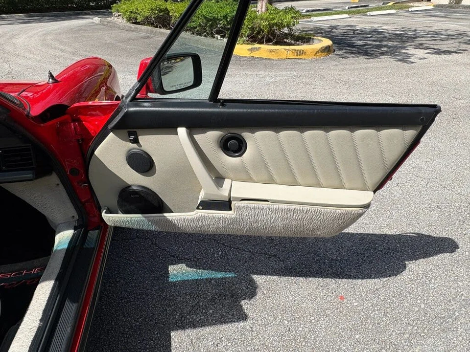 1988 Porsche 911 Carrera 3.2 - Image 25 of 31