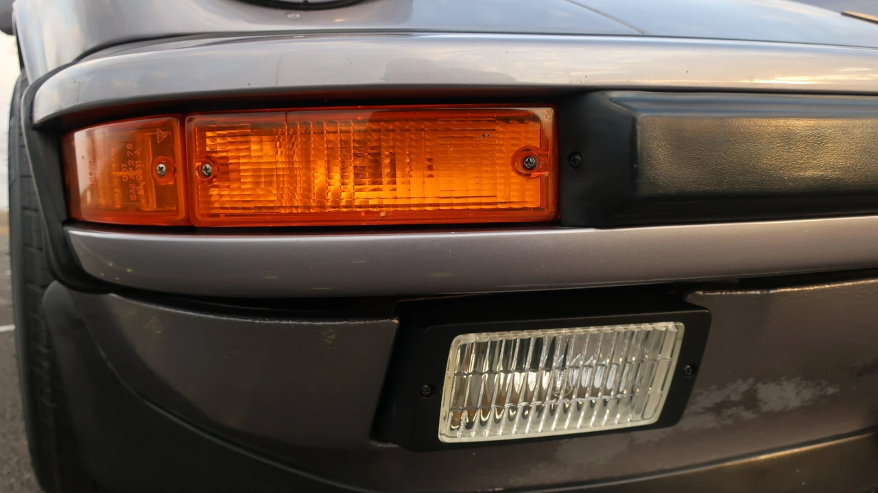 1988 Porsche 911 Carrera 3.2 - Image 30 of 31
