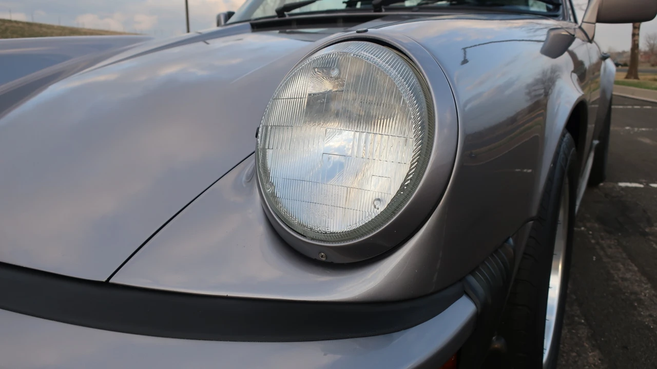 1988 Porsche 911 Carrera 3.2 - Image 25 of 31