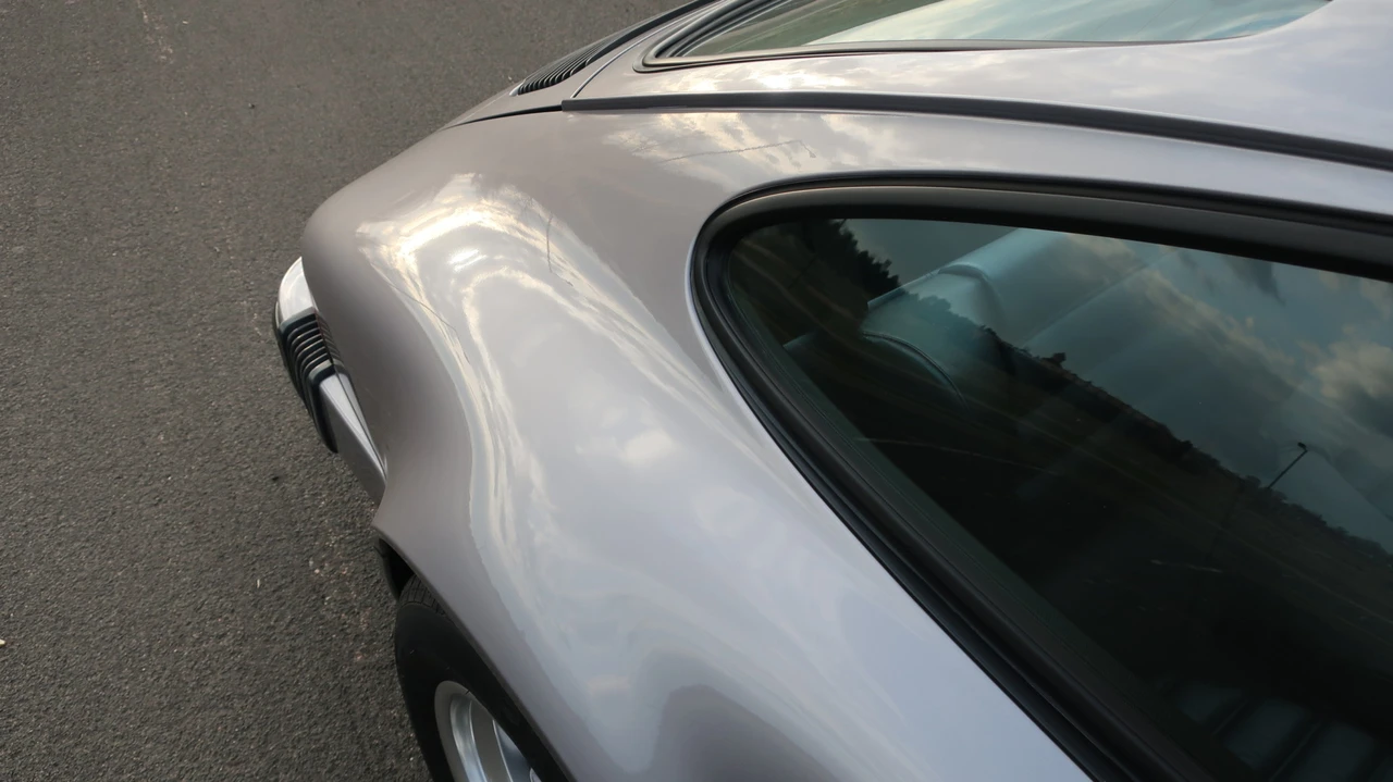 1988 Porsche 911 Carrera 3.2 - Image 17 of 31