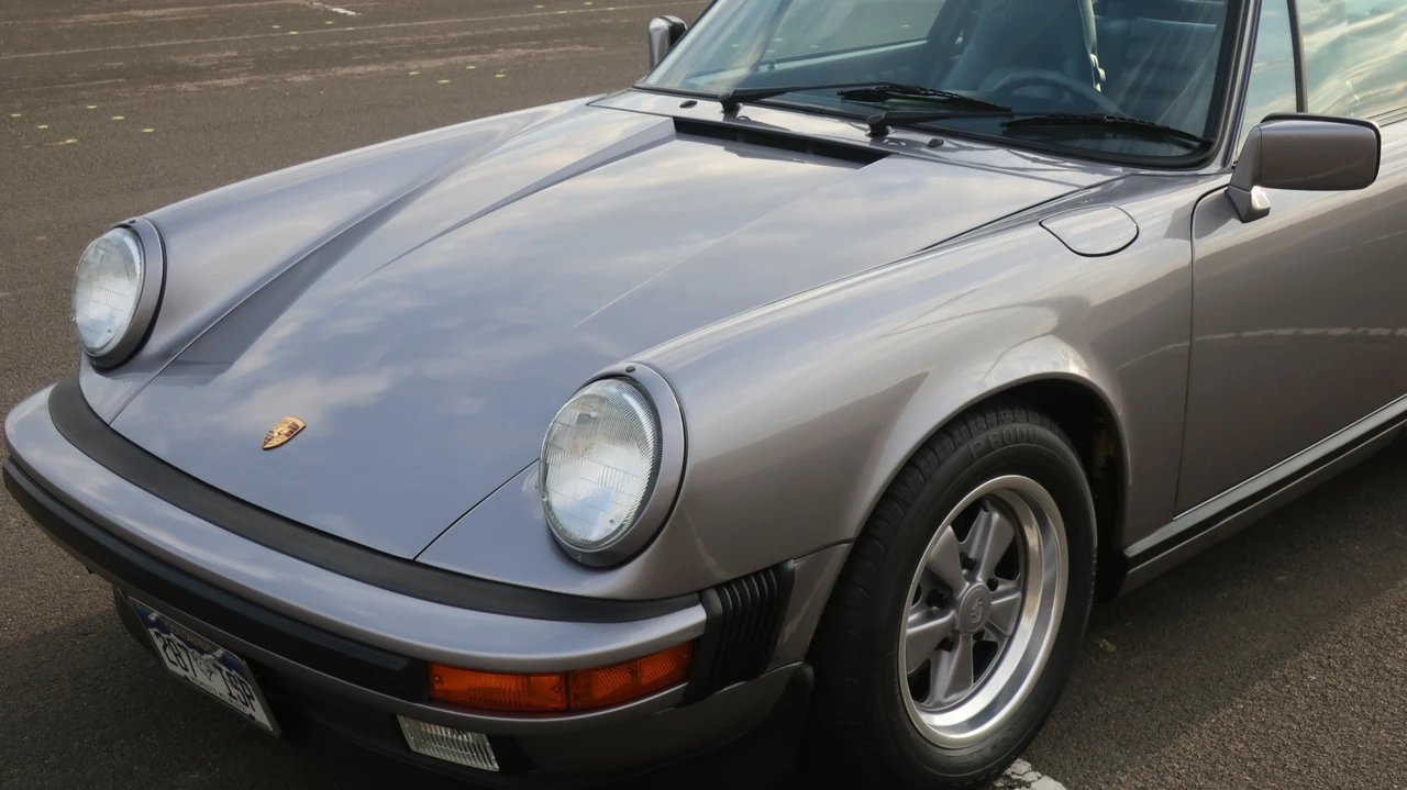 1988 Porsche 911 Carrera 3.2 - Image 14 of 31