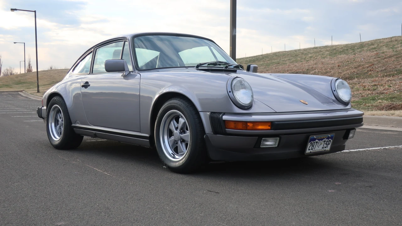 1988 Porsche 911 Carrera 3.2 - Image 9 of 31