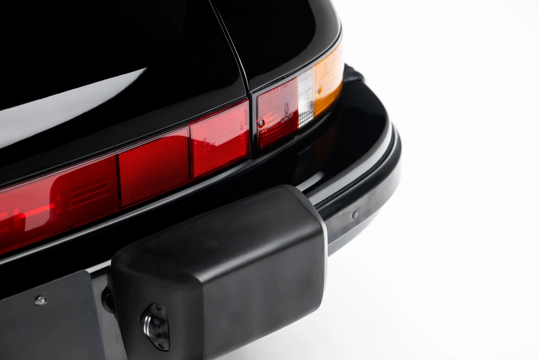 1988 Porsche 911 Carrera 3.2 - Image 28 of 31