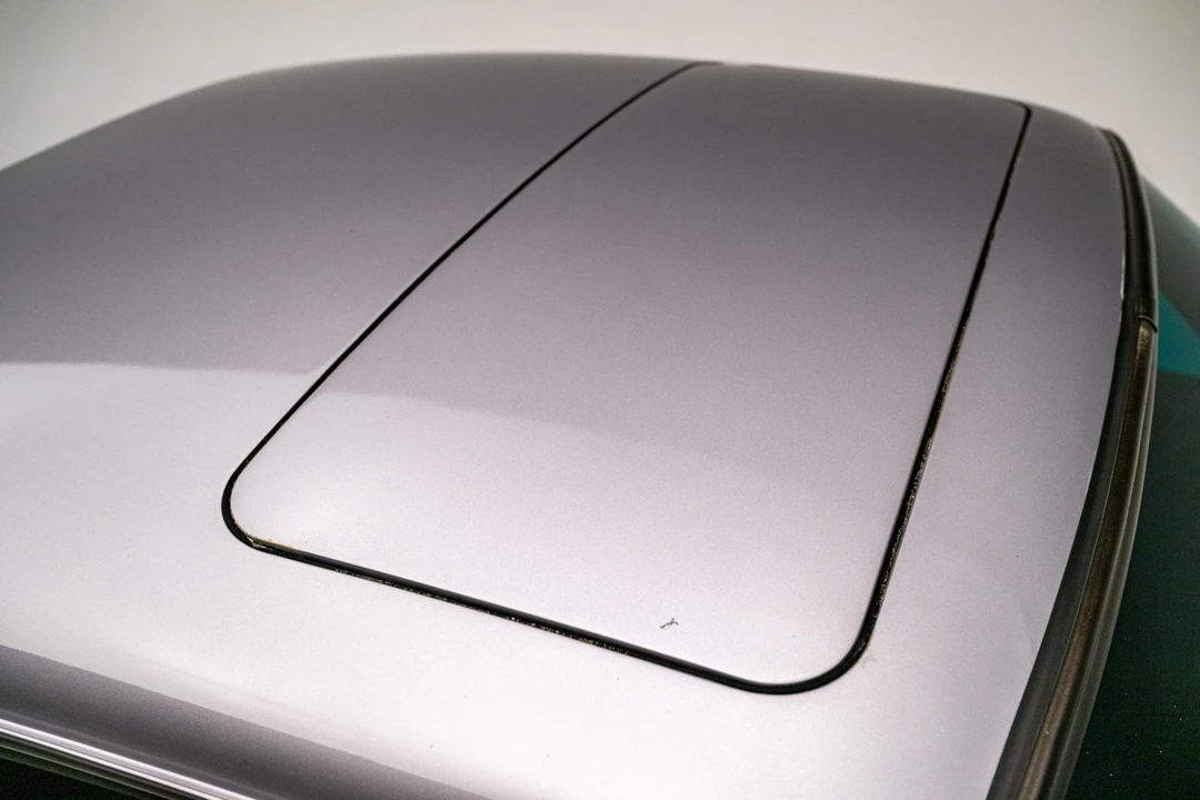 1988 Porsche 911 Carrera 3.2 - Image 18 of 31