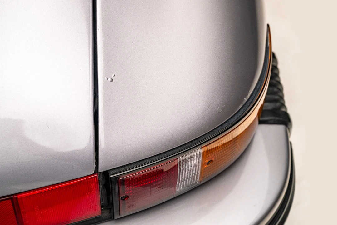1988 Porsche 911 Carrera 3.2 - Image 24 of 31