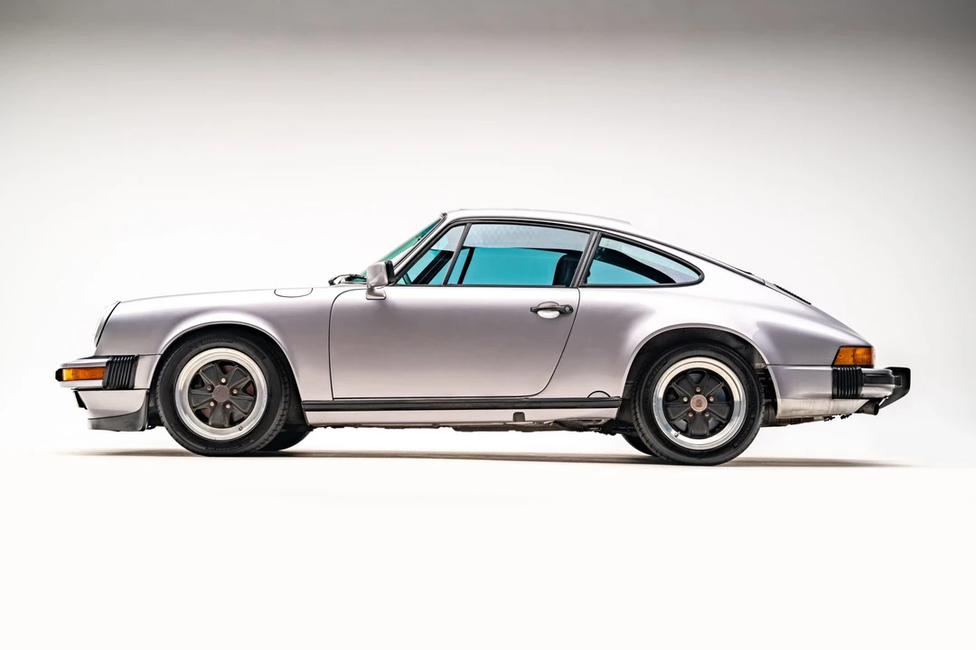 1988 Porsche 911 Carrera 3.2 - Image 10 of 31