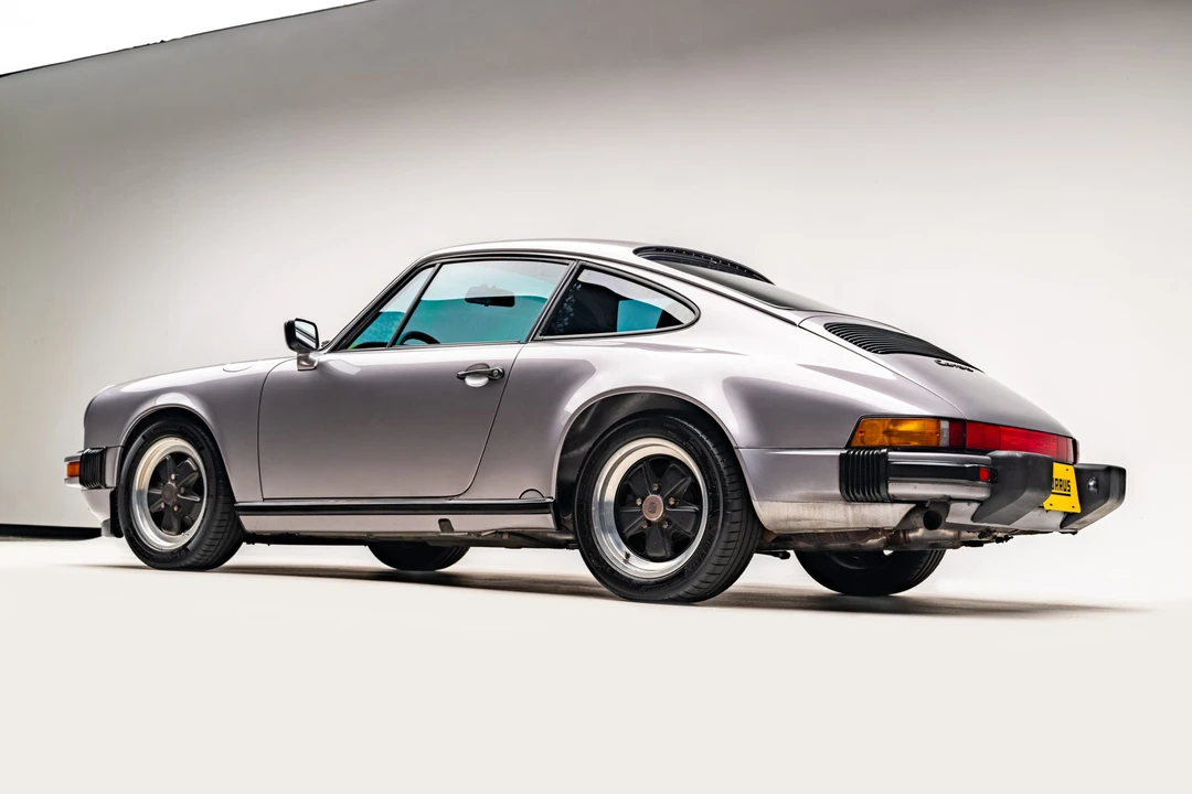 1988 Porsche 911 Carrera 3.2 - Image 9 of 31