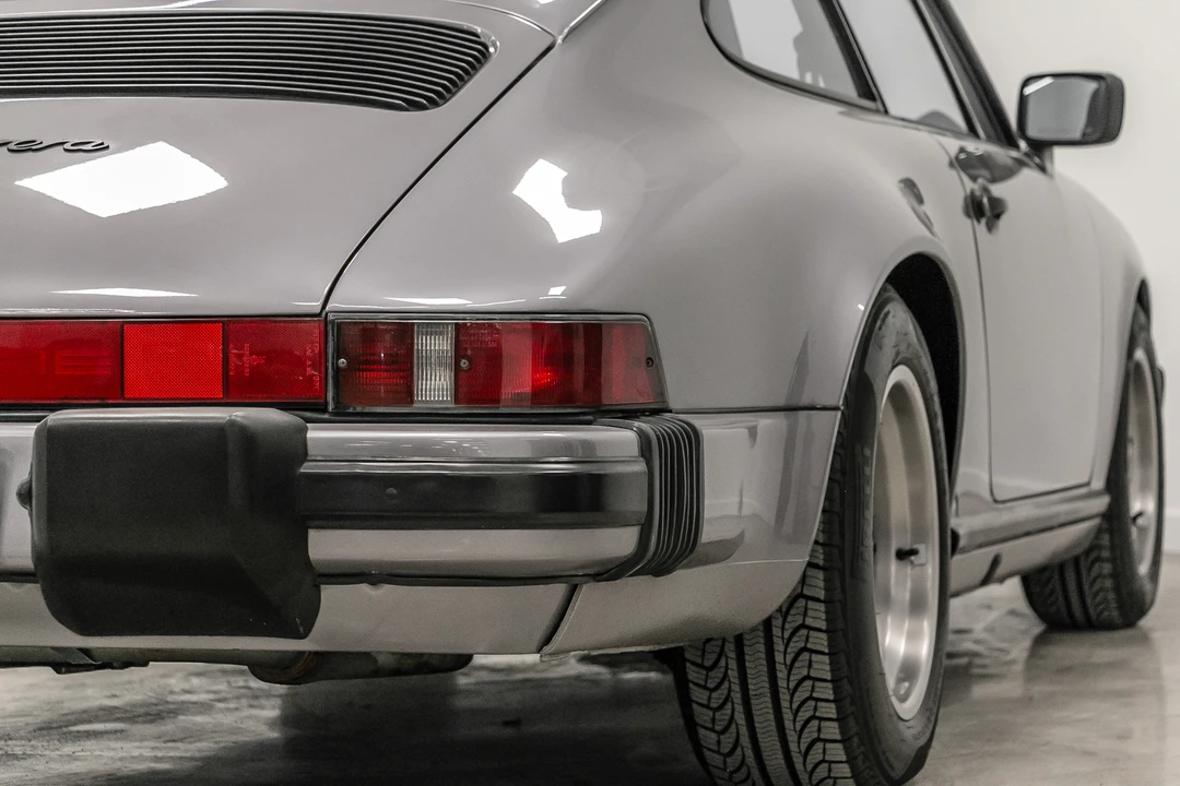 1988 Porsche 911 Carrera 3.2 - Image 9 of 31