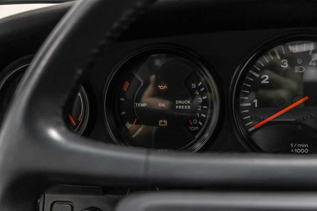 1988 Porsche 911 Carrera 3.2 - Image 28 of 31