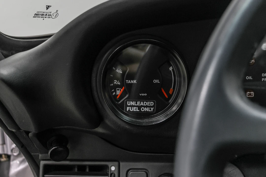 1988 Porsche 911 Carrera 3.2 - Image 29 of 31