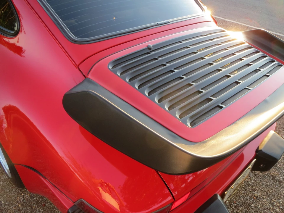 1988 Porsche 911 Carrera 3.2 - Image 28 of 31