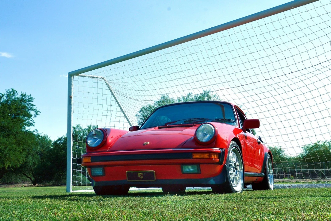 1988 Porsche 911 Carrera 3.2 - Image 2 of 31