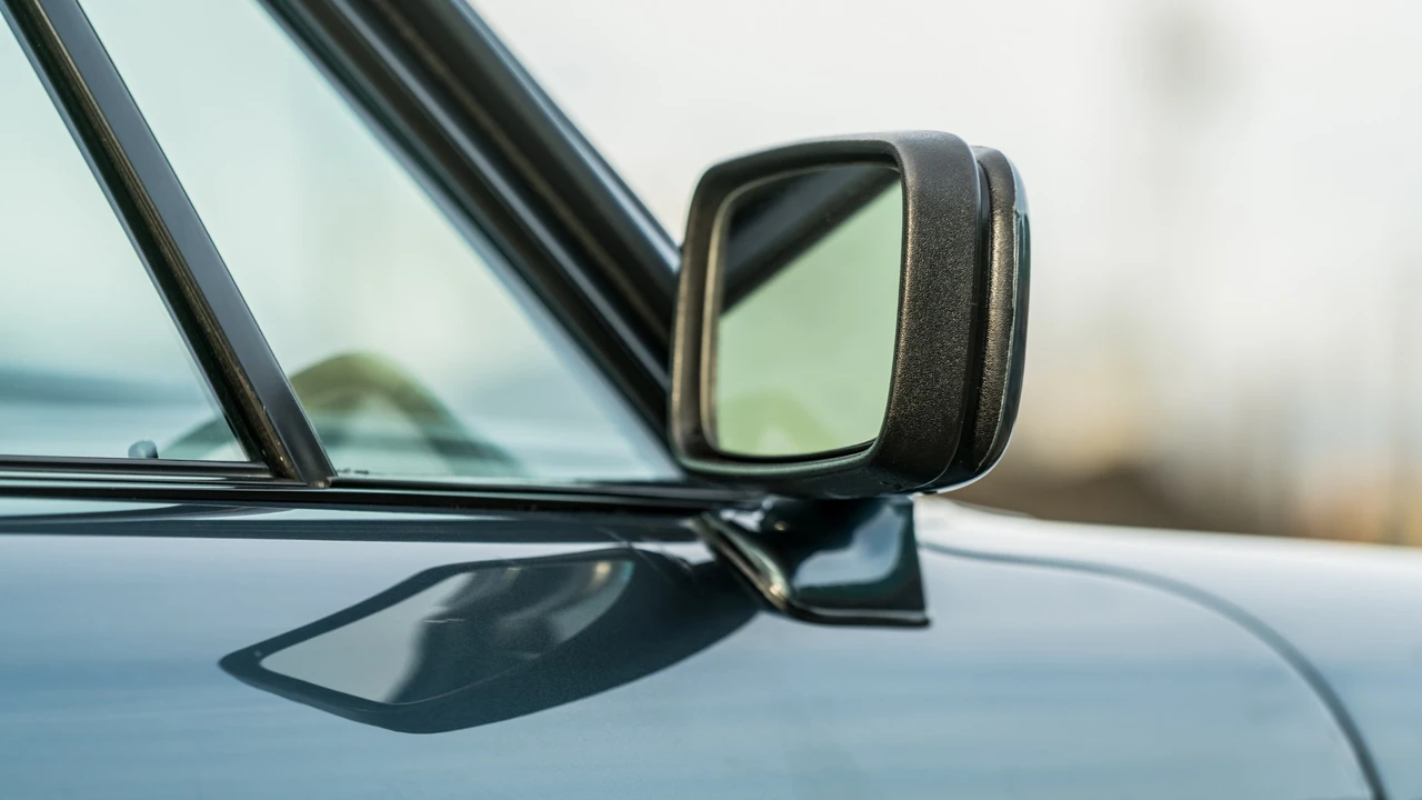 1988 Porsche 911 Carrera 3.2 - Image 23 of 31