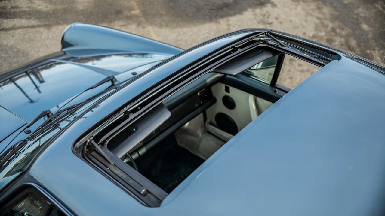1988 Porsche 911 Carrera 3.2 - Image 25 of 31